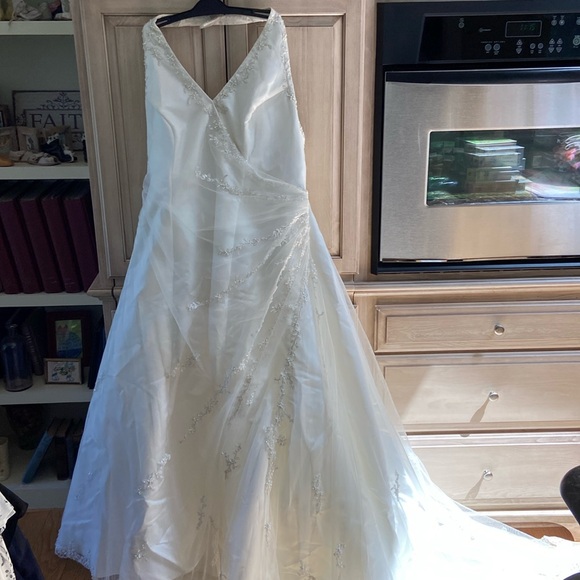 Alfred Angelo wedding gown ivory sz 20/22 euc - Picture 1 of 9